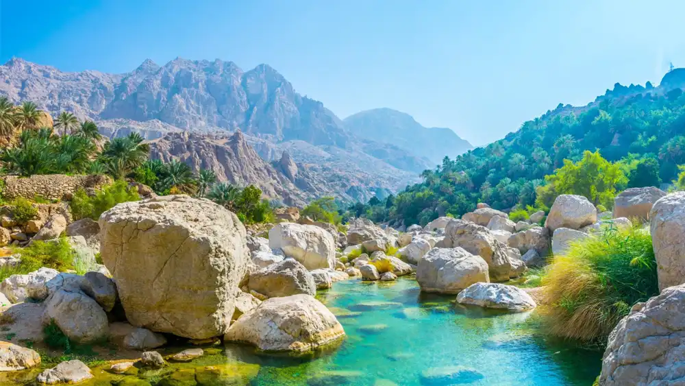 لماذا سلطنة عمان ؟